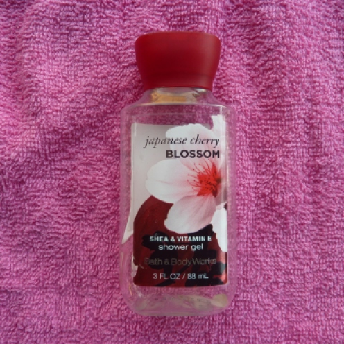 Bath and Body Works Japanese cherry blossom shower gel